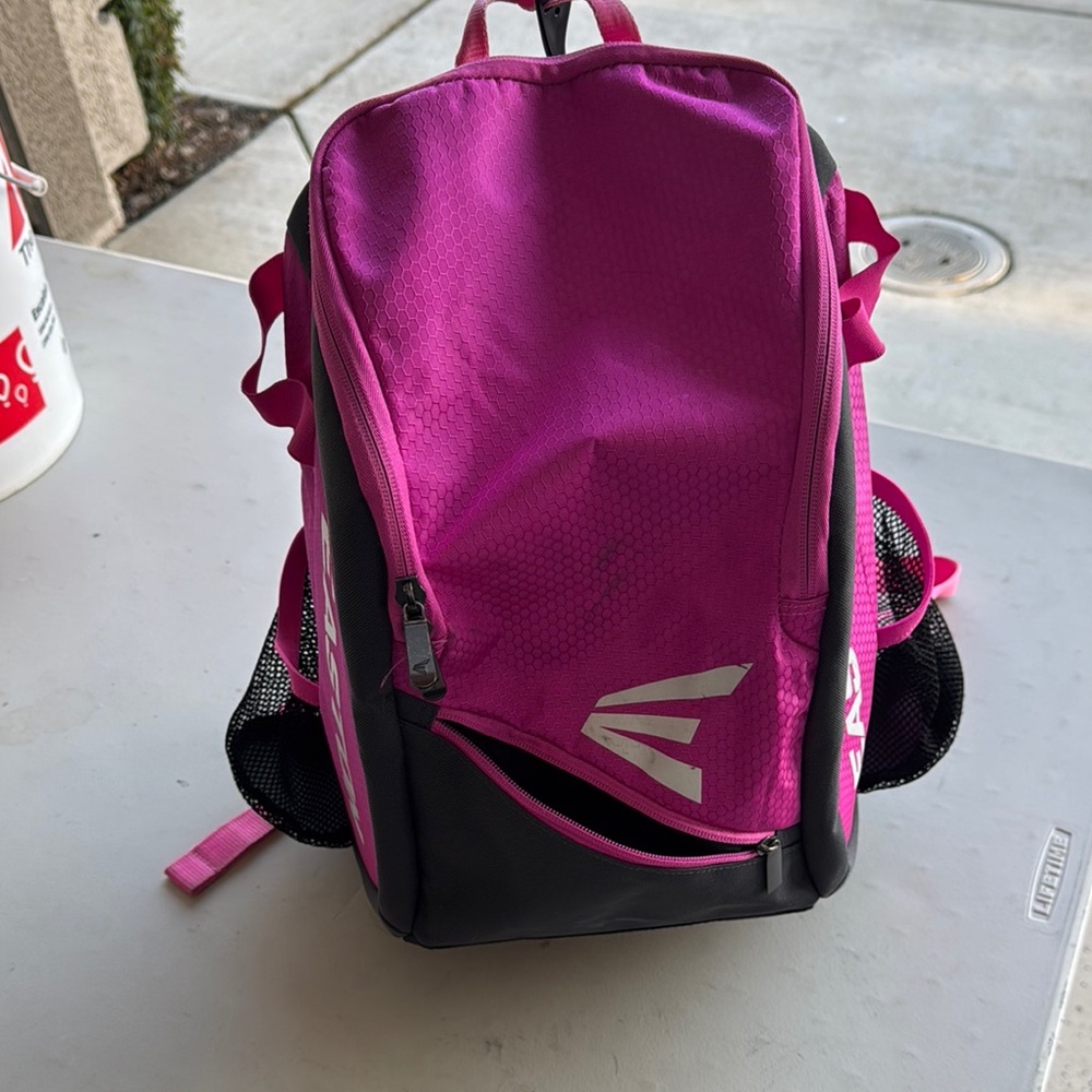 Easton softball bat backpack